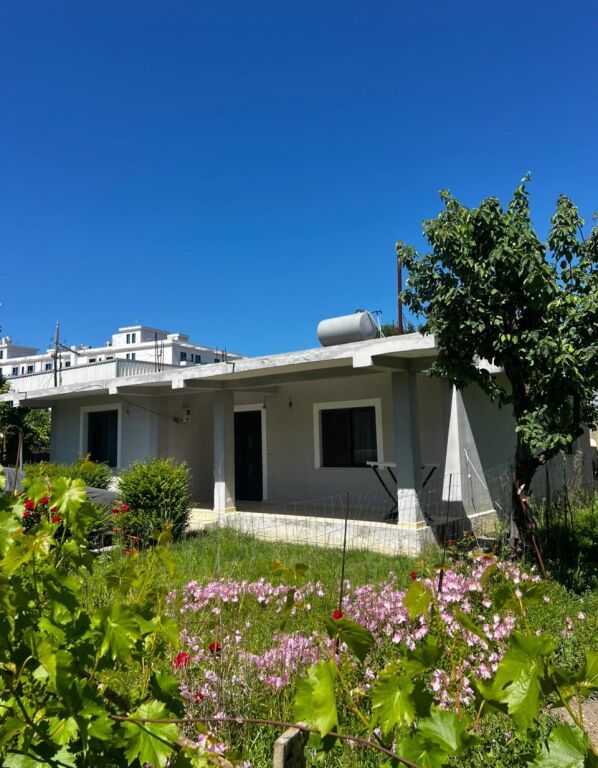 VENDESI PRIVATA IN VENDITA VICINO ALL'HOTEL DELTA, AUTOSTRADA DURRES-TIRANE