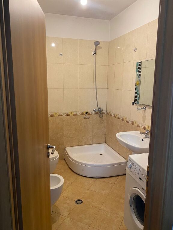 APARTAMENT ME QERA 1+1 XHAMLLIK 50.000 LEKE FH-72146