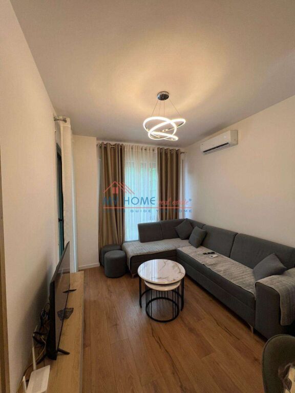 Apartamente 1+1 me qira te 5 Maji Tirane