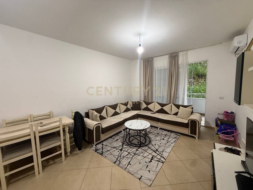 FRESKU, SHESIM APARTAMENT 2+1+2