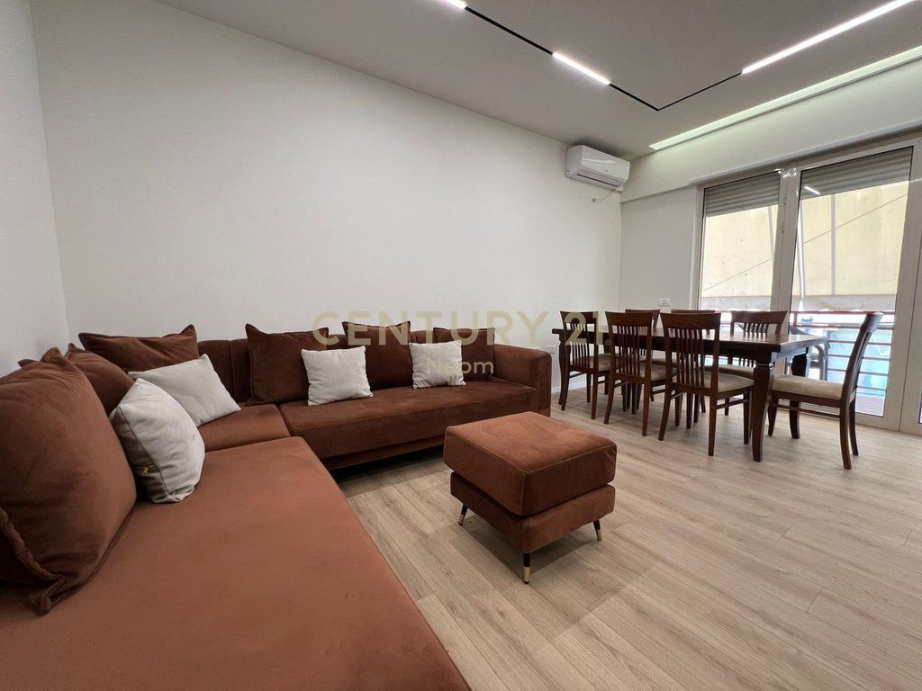 Shitet apartament 3+1 tek Liqeni i Thatë, një nga zonat më të kërkuara të Tiranës! 275,000 € Sip. Totale  126m2