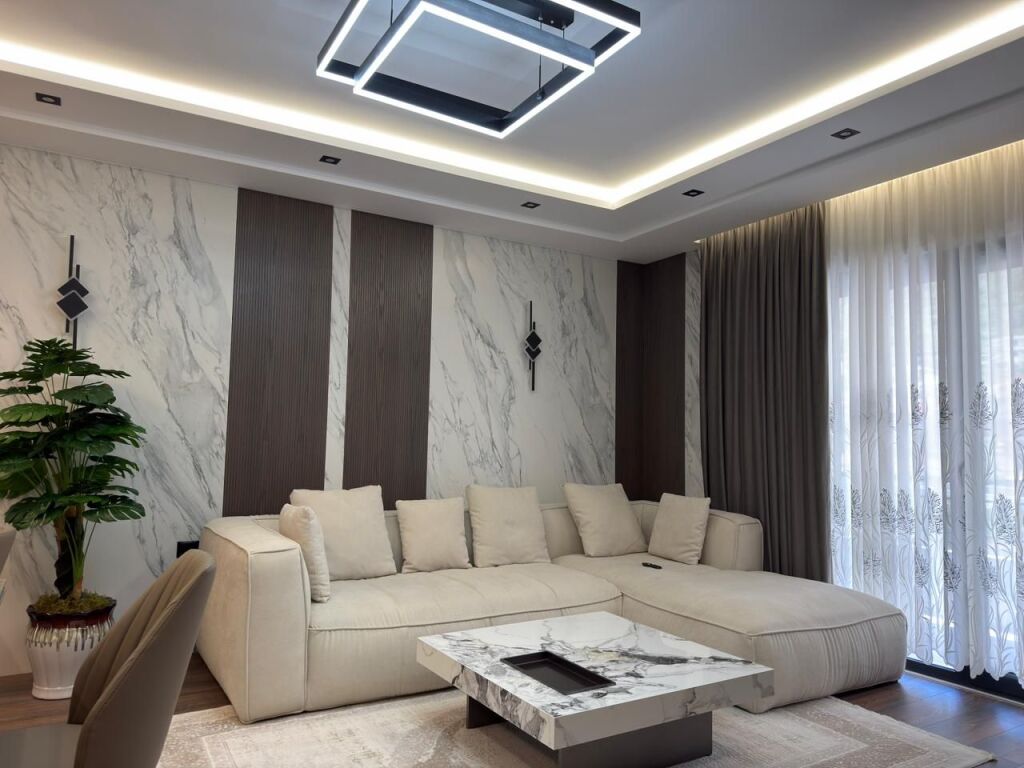 Shitet Luks apartament 2+1 Lungomare Vlore