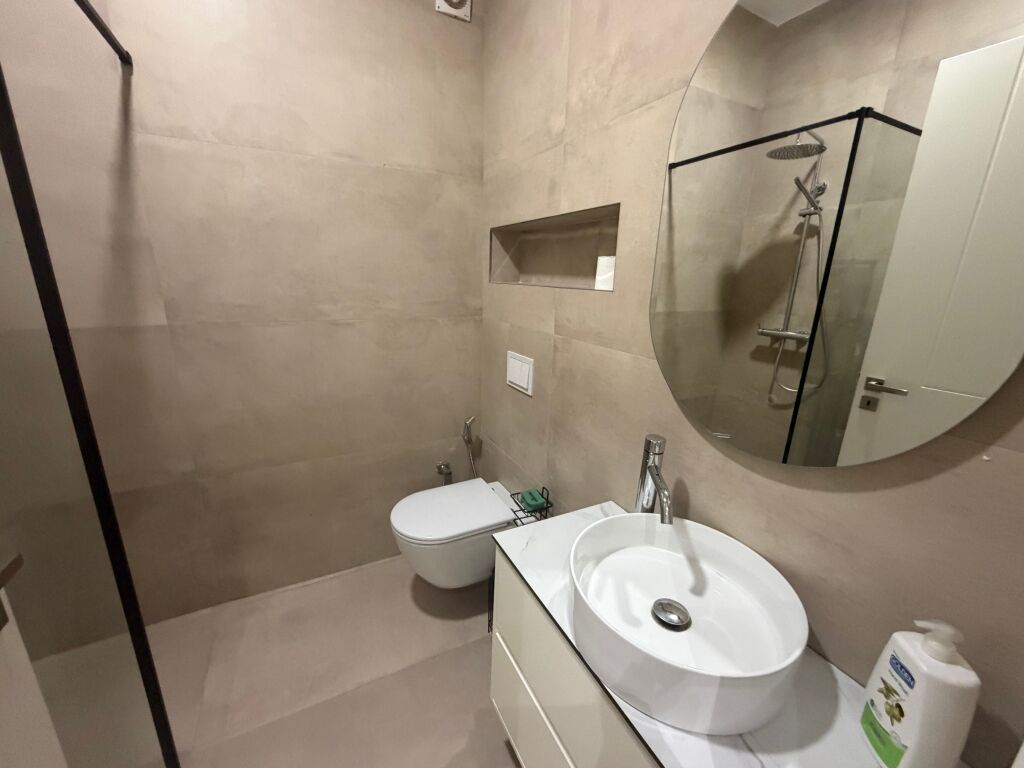 1+1, furnished, Kensli residence, porcelain, 700 thousand lek