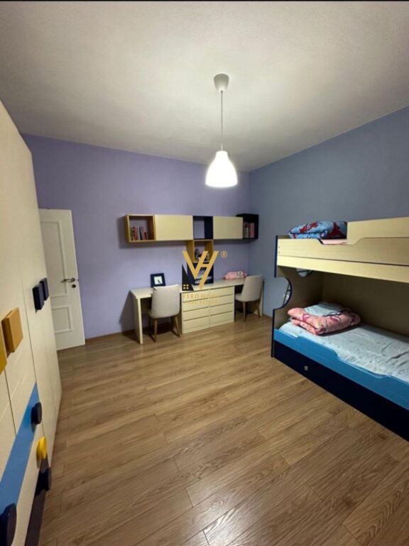 JEPET SHTEPI PRIVATE 2+1+BLK ME QERA NE INSTITUT 600 EURO