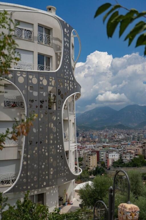 Shitet Apartament - Kodra e Diellit 2