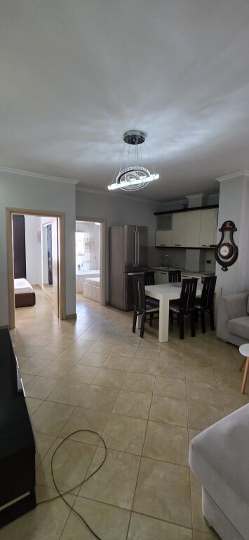 2+1, arredato alla villa L 1, prezzo 500 euro