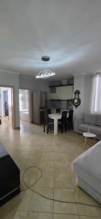 2+1, arredato alla villa L 1, prezzo 500 euro