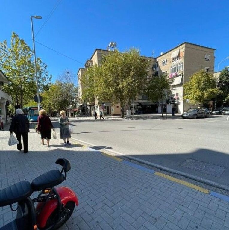 🚨Jepet me  qera 2+1 📍Oxhaku, kryqezimi 💶Çmimi 450€ / muaji    