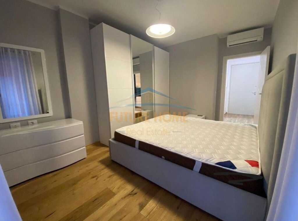 For Rent 1+1 at Foleja e Gjelber, Zogu i Zi