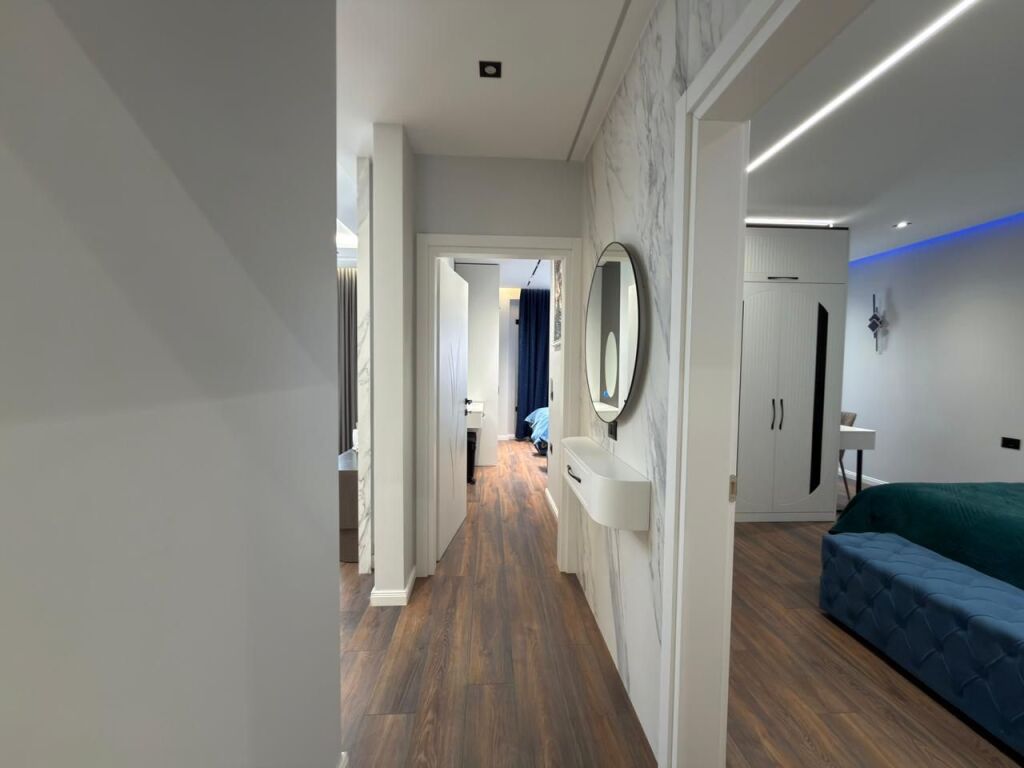 Shitet Luks apartament 2+1 Lungomare Vlore