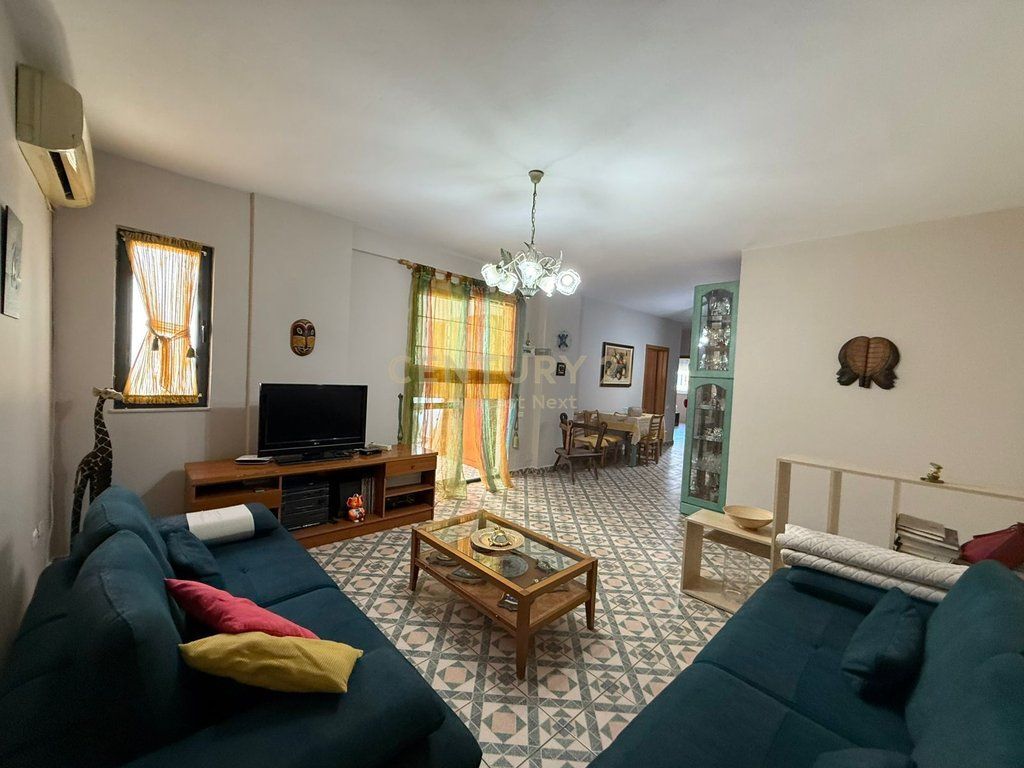 Jepet me qira Apartament 2+1 pas Kompleksit "Square21" 690 € /Muaj Sip. Totale  115m2