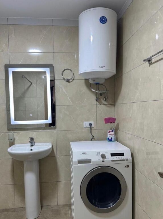 Apartament me qera 1+1 - 📍5 Maj, prane Concord Center