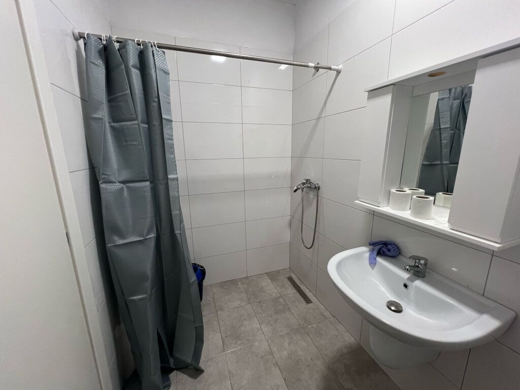 Univers City- apartment me qera (vetem per biznes)