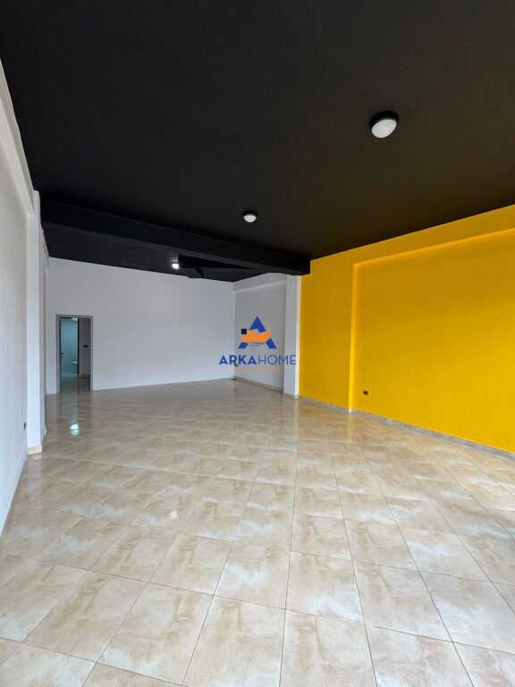 AFFITTASI AMBIENTE 1+1 "A YZBERISHT" 30000 LEKE