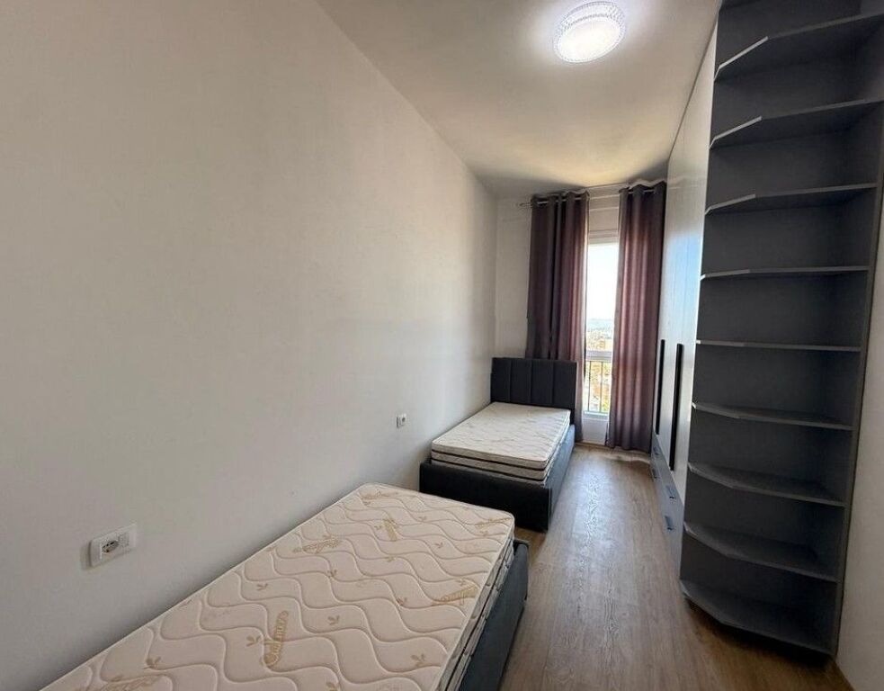 QIRA ! APARTAMENT 2+1+2 NE ZONEN E 5 MAJIT