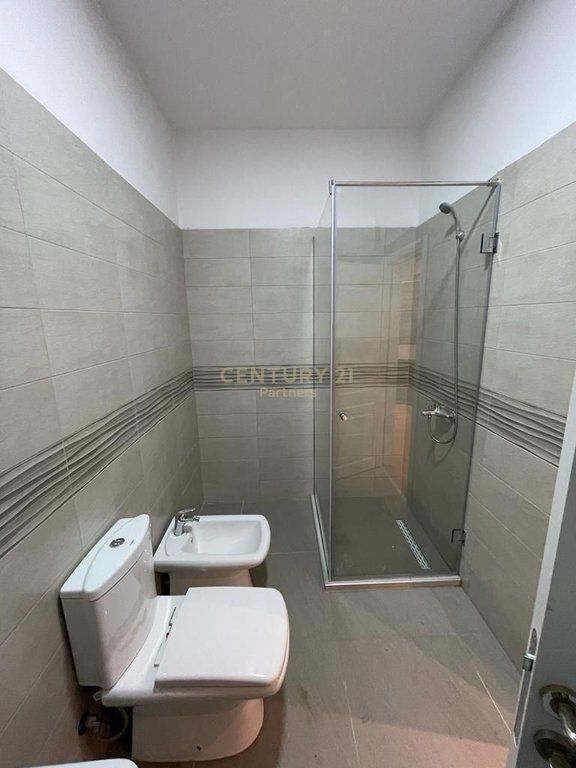 🏢 FOR RENT 2+1 APARTMENT + PARKING SPACE AT GOLDEN PARK, KAVAJËS STREET, TIRANA.