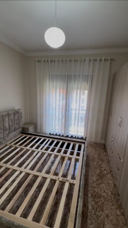 Jepet me qira apartament 1+1