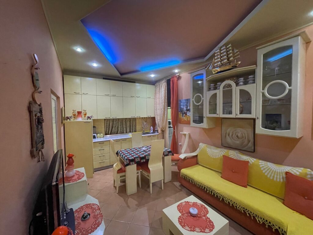 🏡 Appartamento 1+1 in Affitto – Ex Blocco (vicino a Caffè Roma)