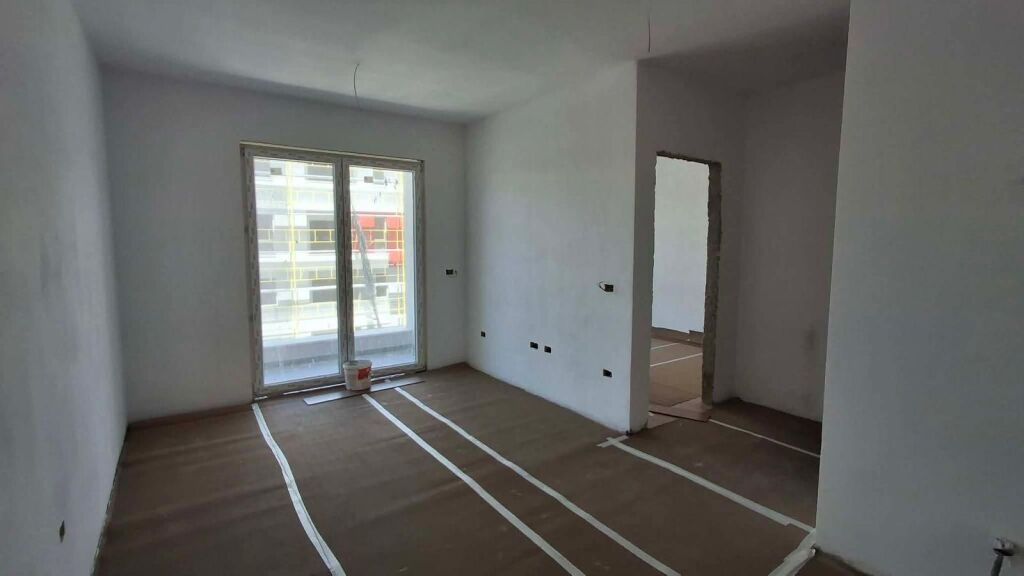 APARTAMENT NE SHITJE 1+1 TE UNIVERS CITY FAZE PERFUNDIMTARE