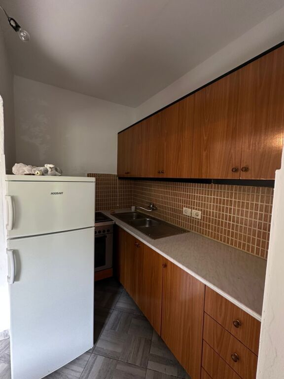 Apartament 1+1 per shitje te Irfan Tomini