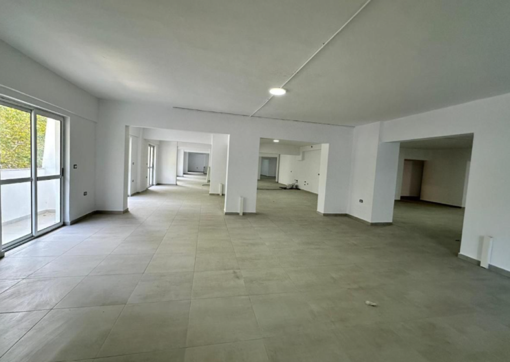 🏢 OPEN SPACE PREMISES FOR SALE – Dritan Hoxha Street