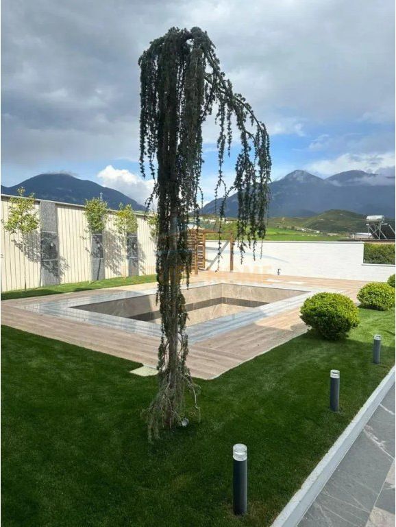 Rent, 2-storey Villa + Pool + Kalçeto, Paskuqan