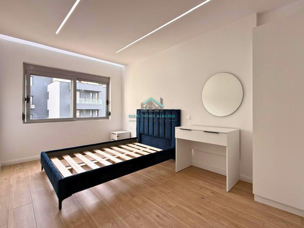 Shitet Apartament 2+1+2 – Lungomare, Vlorë