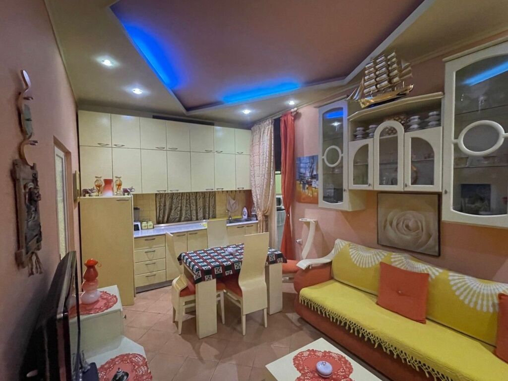 🏡 Appartamento 1+1 in Affitto – Ex Blocco (vicino a Caffè Roma)