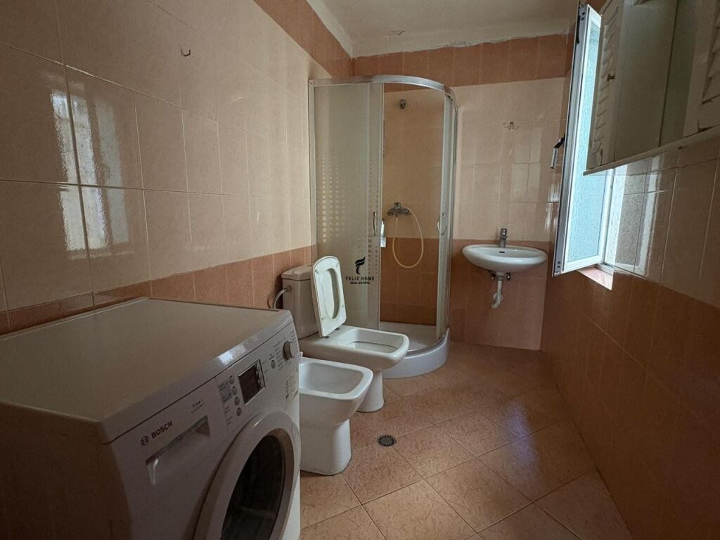 APARTAMENT ME QERA 2+1 RRUGA E ELBASANIT 55.000 LEKE FH-72375