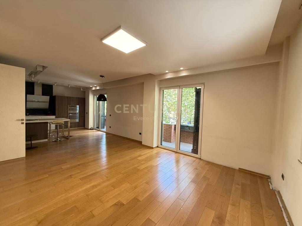 Office for rent in Bllok
