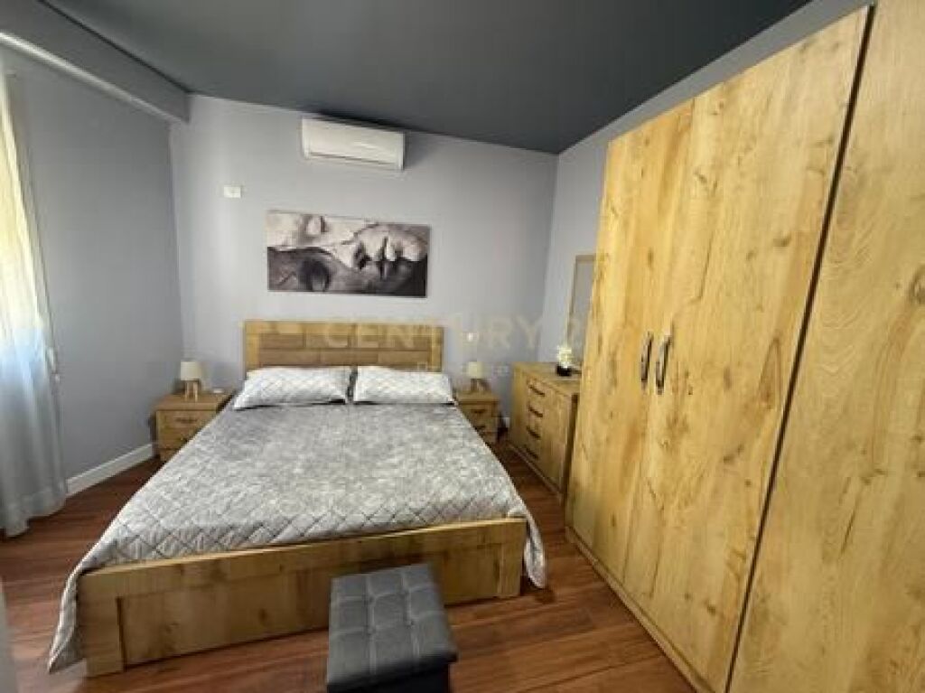 APARTAMENT 2+1+2 ME QIRA TEK KOPSHTI BOTANIK