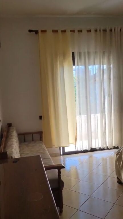 Qera | Shtëpi private 3 + 1 | Rruga e Dibrës | 450 €/muaj