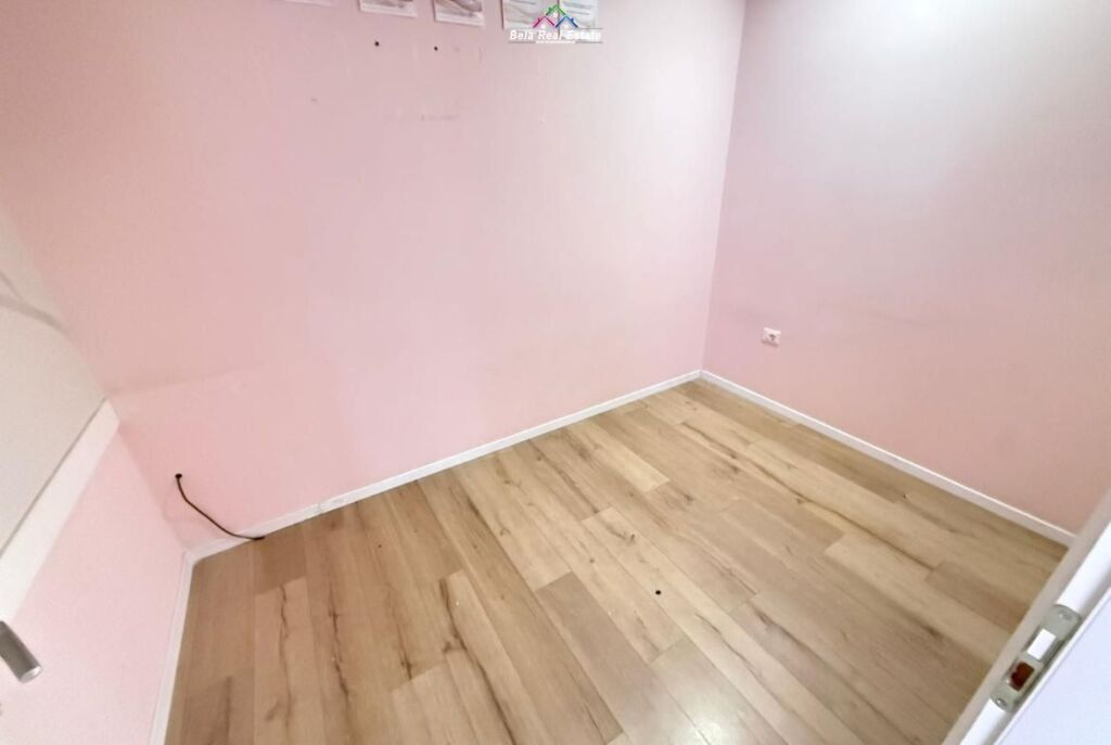 Office For Rent at Willson Square (ID BZ2937) Tirana