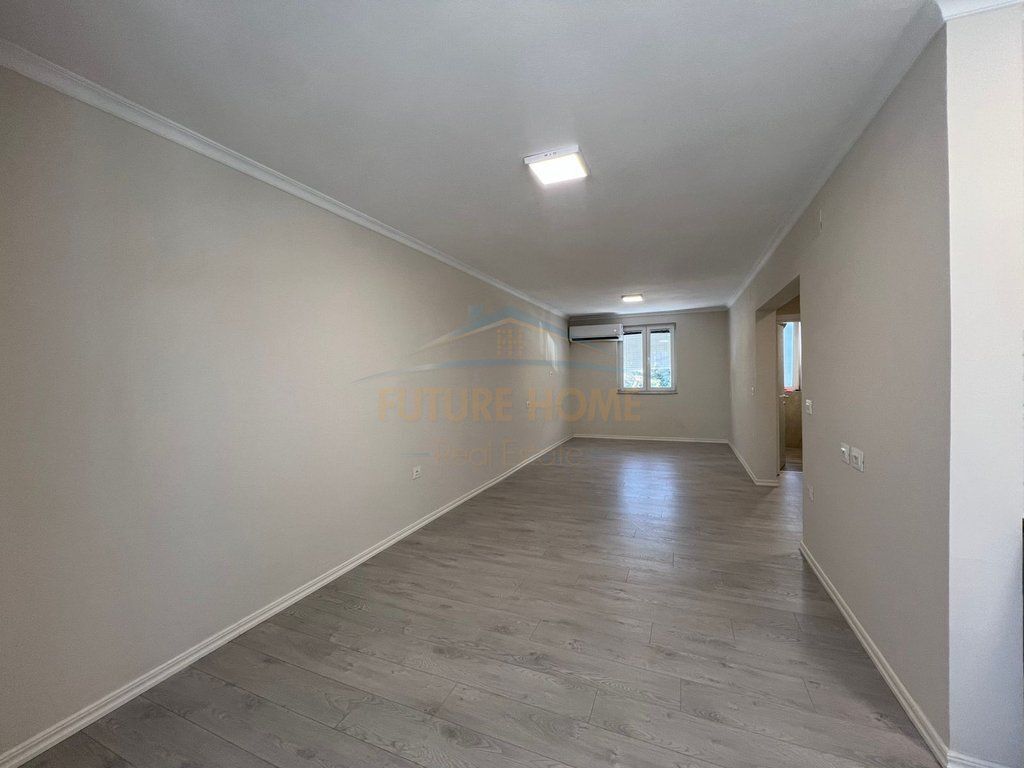 Rent, Office Space, 21 Dhjetori