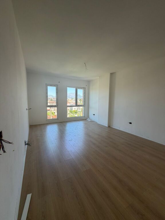 Vendesi appartamento 2+1 a Paskuqan (Ringside Residence)