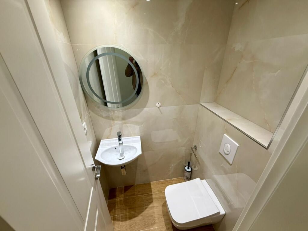 📣 QERA Apartament 2+1+2 Me Parking 📍 Ish Blloku, Prane Karburantit ESP OIL ✨💶 Cmimi 120.000 Leke Ne Muaj