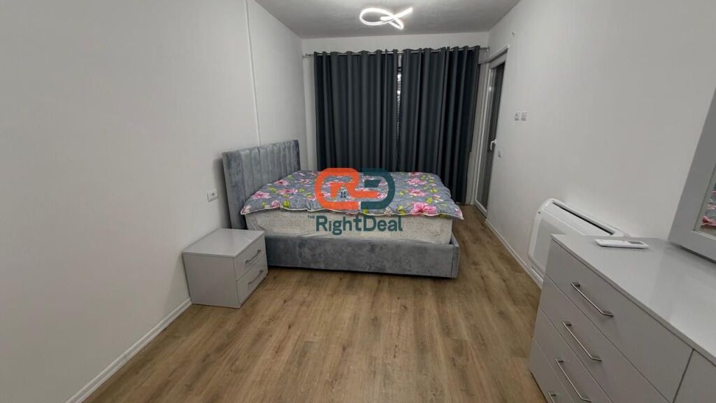 Tek Univers City, Jepet Me Qira Apartament 2+1+Post Parkimi!!
