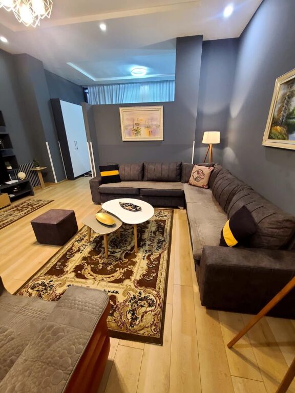 Affitto | Apartament 1 + 1 | Liqeni i Thatë | 550 €/mese