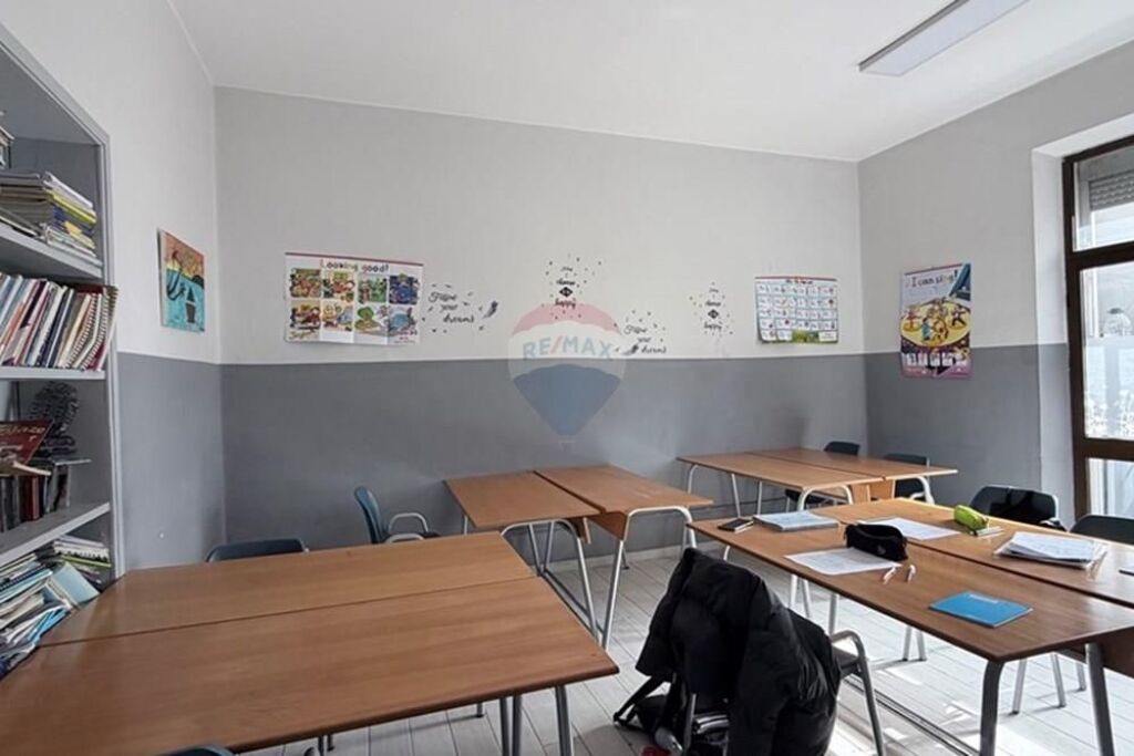 For rent 2+1 Moskat Building