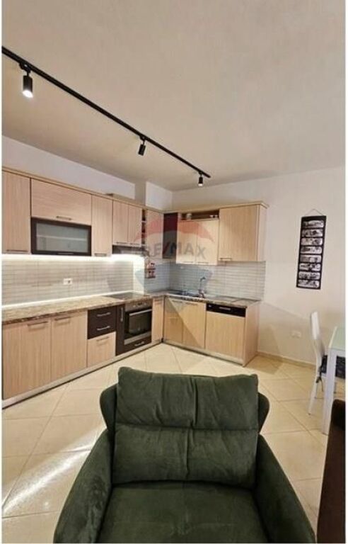 APARTAMENT 2+1 ME QIRA TEK KOMPLEKSI DELIJORGJI!