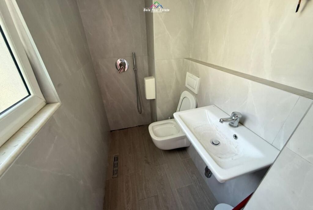 Office For Rent at Willson Square (ID BZ2937) Tirana