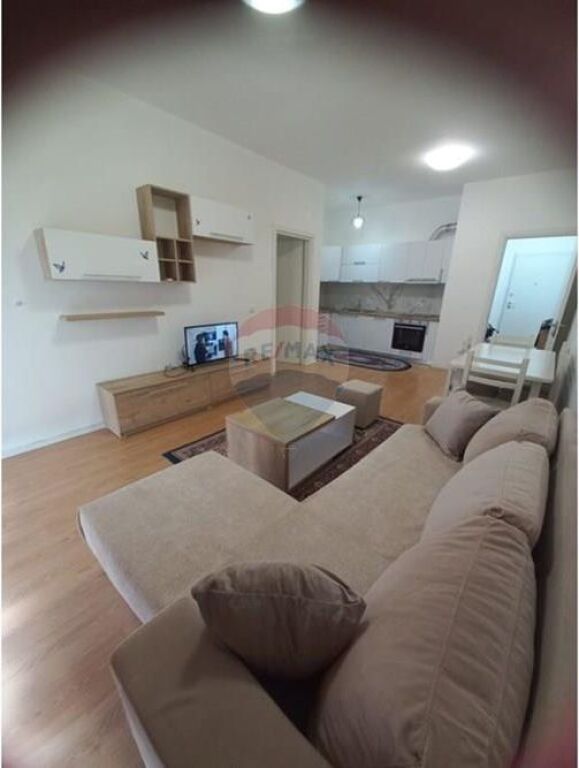 Apartament me qera 1+1 Rruga 5Maj