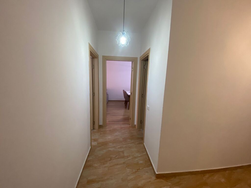 Apartament 2+1 me qira tek Farmacia 10