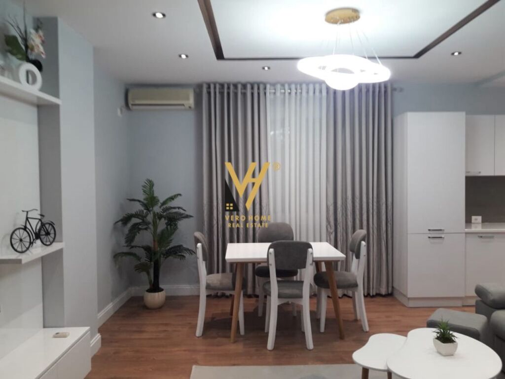 JEPET APARTAMENT 2+1+2 ME QERA TEK ISH PARKU 80.000 LEKE