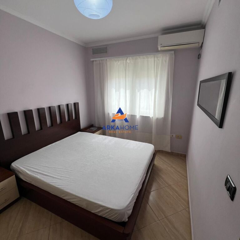JEPET APARTAMENT ME QERA 1+1 "AFER REKA BAKERY, RRUGA DIBRES" 45000 LEKE