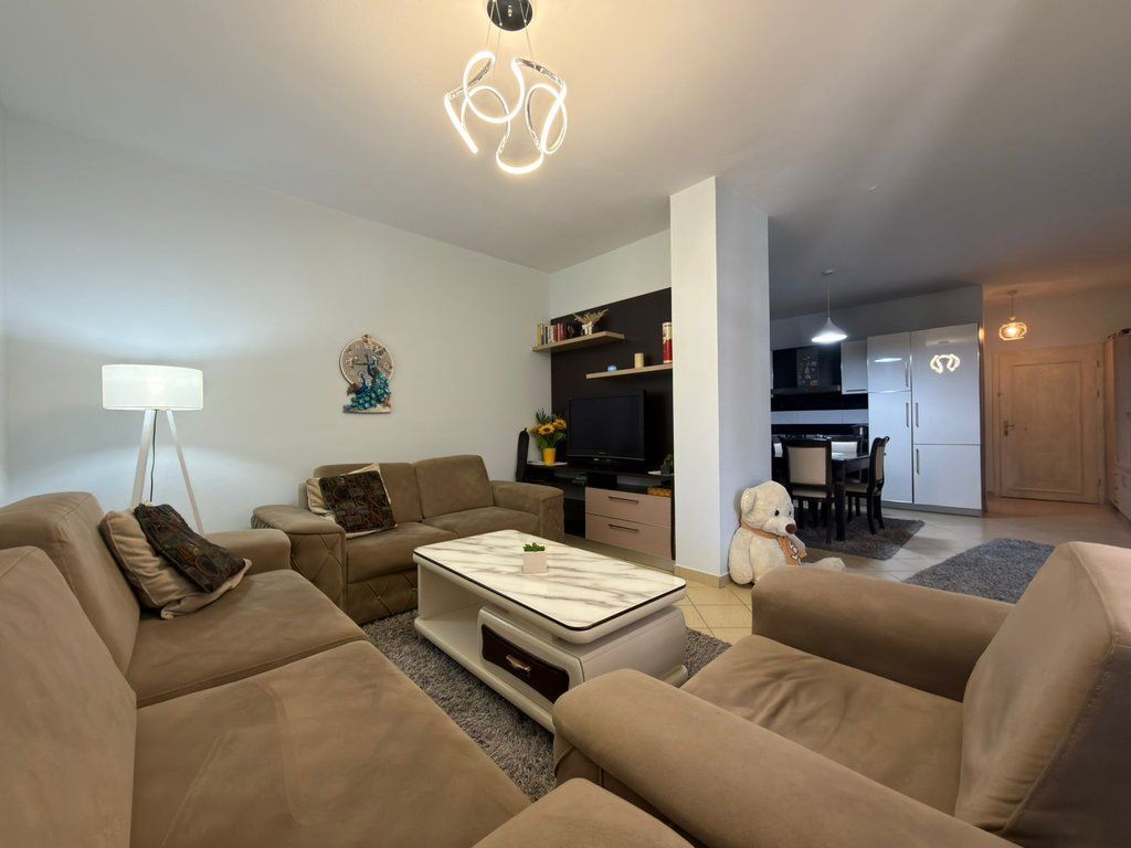 Astir, vendiamo appartamento 2+1 ! 185.000 €