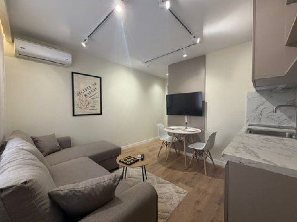 In vendita, 2 Appartamenti 1+1, 21 Dhjetori, Tirane.