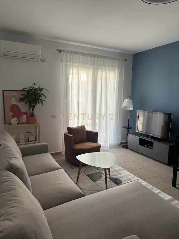 BULEVARDI ZOGU I PARE, WE RENT 1+1 APARTMENT FOR RENT!