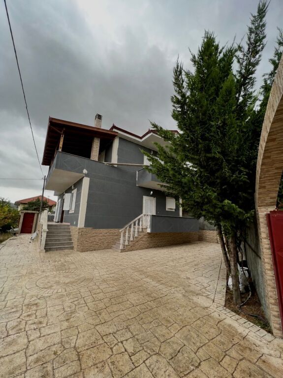 2-storey house for sale in Kutalli – 600m² land, house also business opportunity on main road
