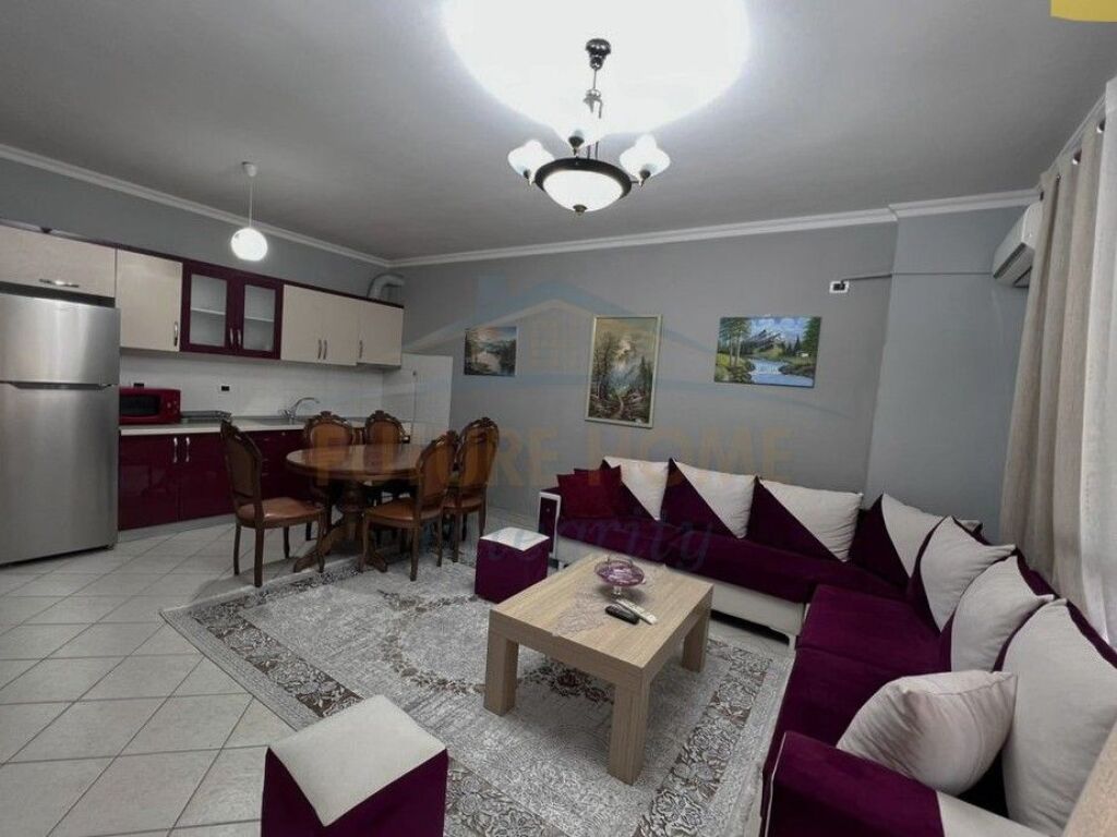 Affitto, Appartamento 2+1, Ex Mercato Elettrico, Tirana.